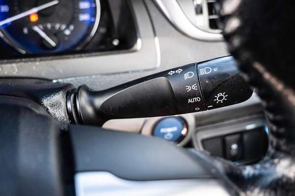 2017 Toyota Camry Atara S AVV50R