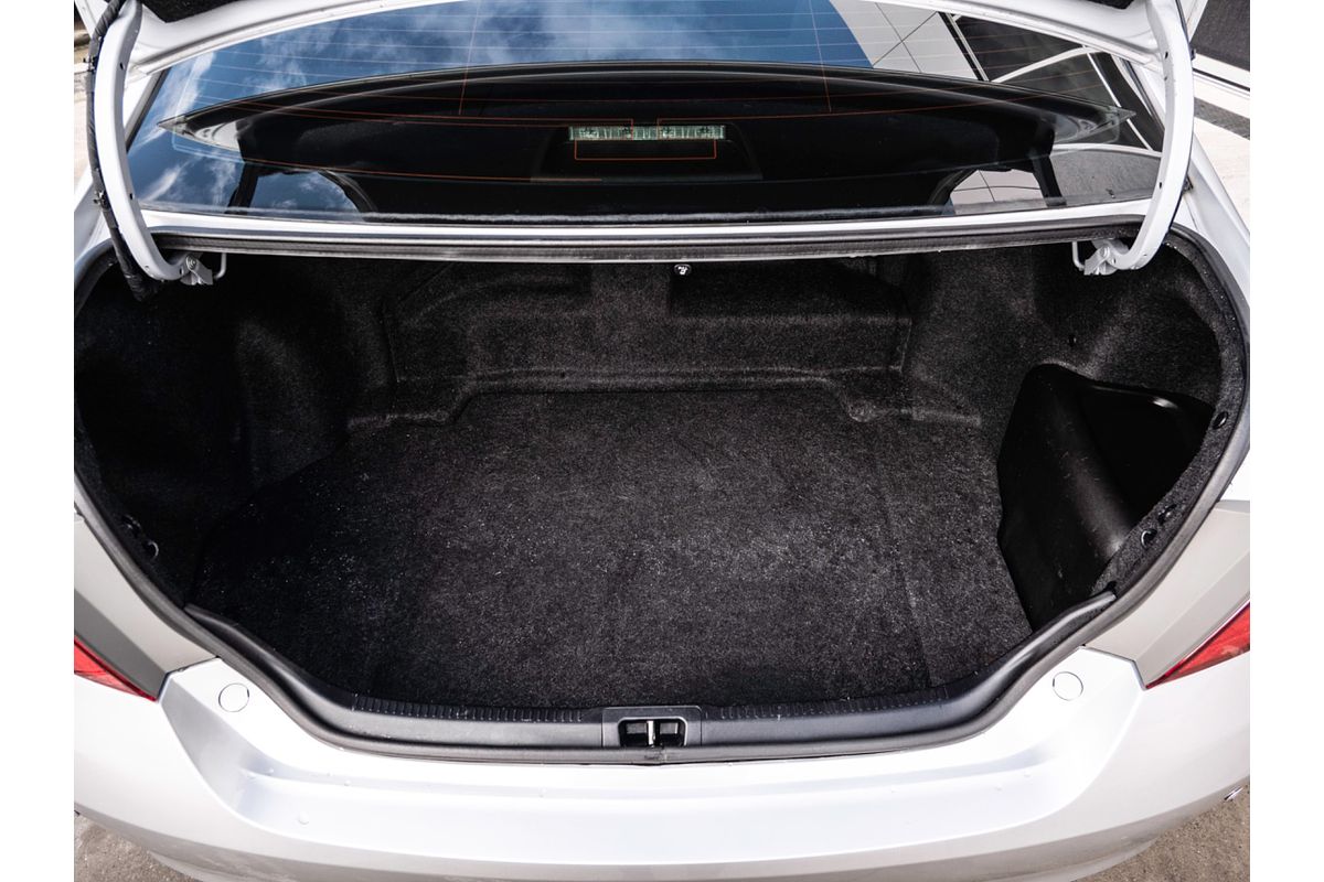 2017 Toyota Camry Atara S AVV50R