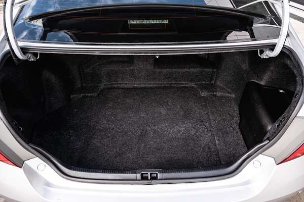 2017 Toyota Camry Atara S AVV50R