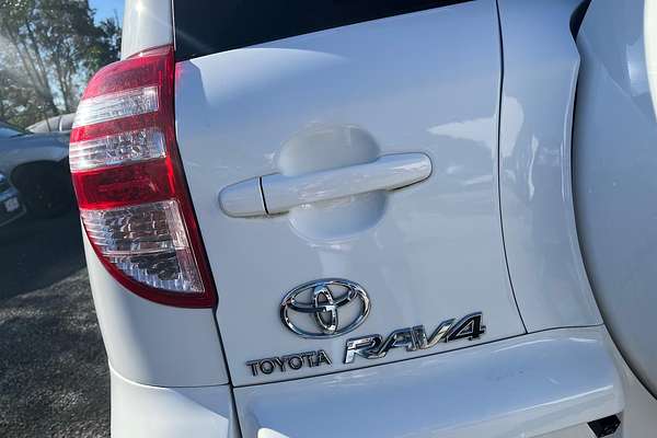2010 Toyota RAV4 CV ACA33R