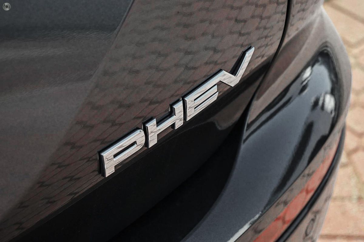 2024 Mitsubishi Outlander PHEV ES ZM