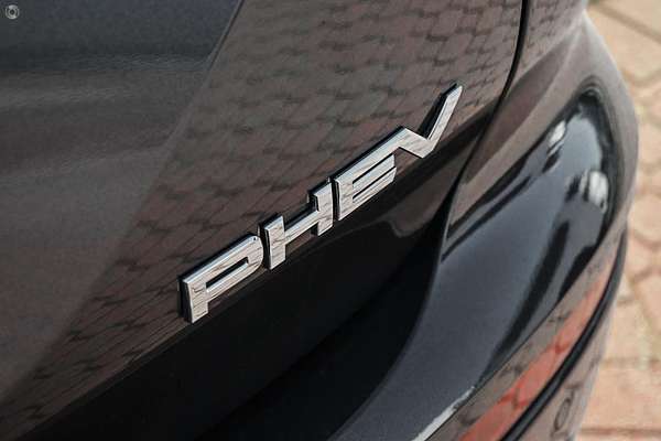 2024 Mitsubishi Outlander PHEV ES ZM