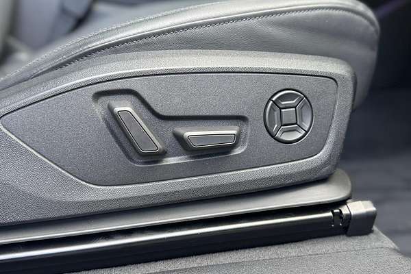 2020 Audi Q3 35 TFSI Launch Edition F3