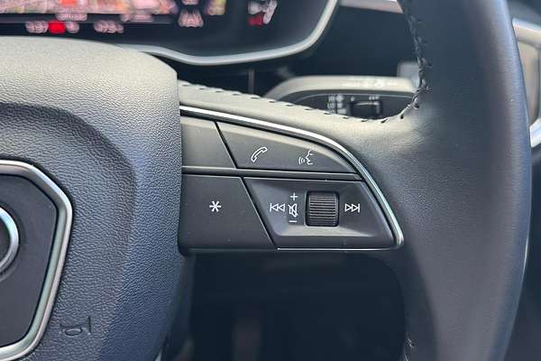 2020 Audi Q3 35 TFSI Launch Edition F3