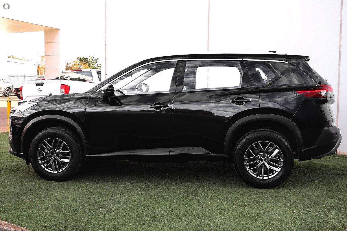 2024 Nissan X-TRAIL ST T33