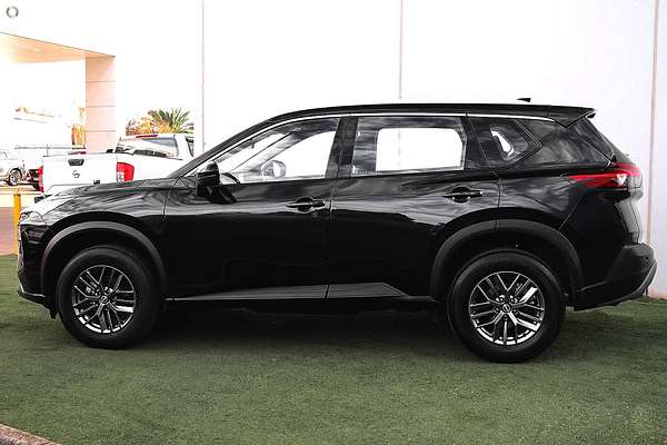 2024 Nissan X-TRAIL ST T33
