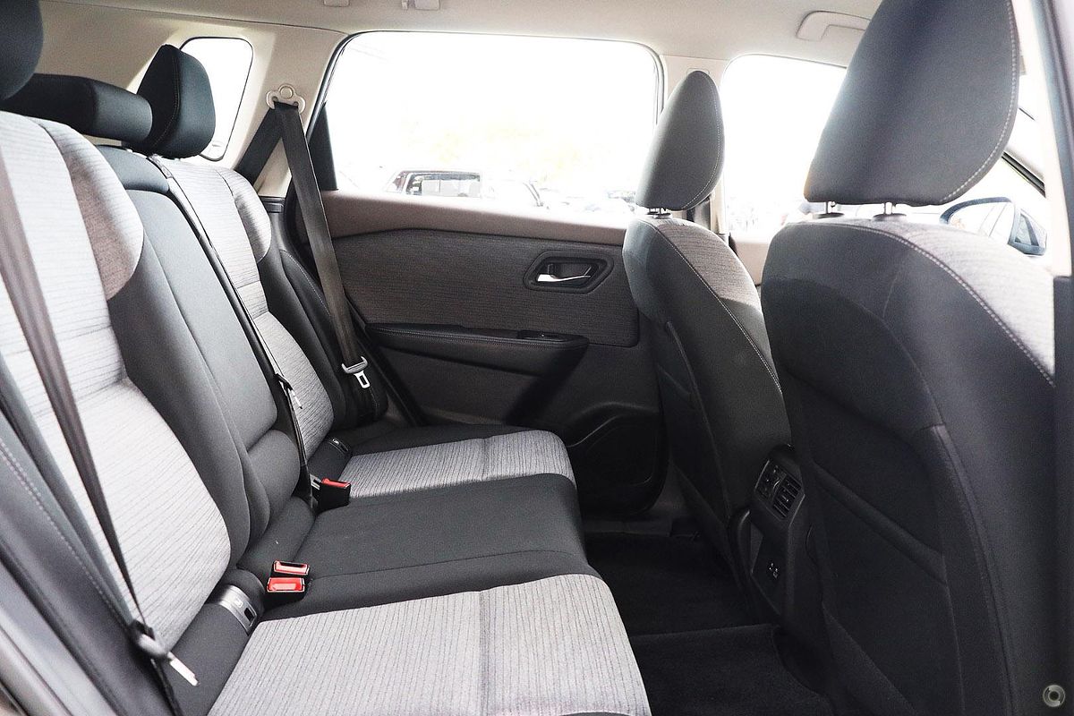 2024 Nissan X-TRAIL ST T33