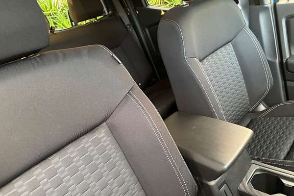 2025 Mitsubishi Triton GLX-R MV 4X4