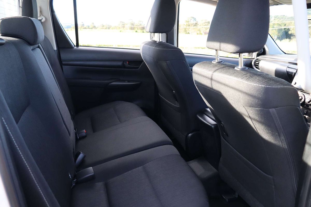 2024 Toyota Hilux SR GUN126R 4X4