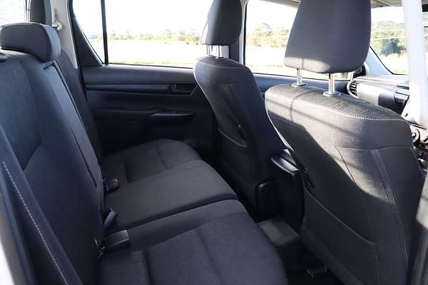 2024 Toyota Hilux SR GUN126R 4X4