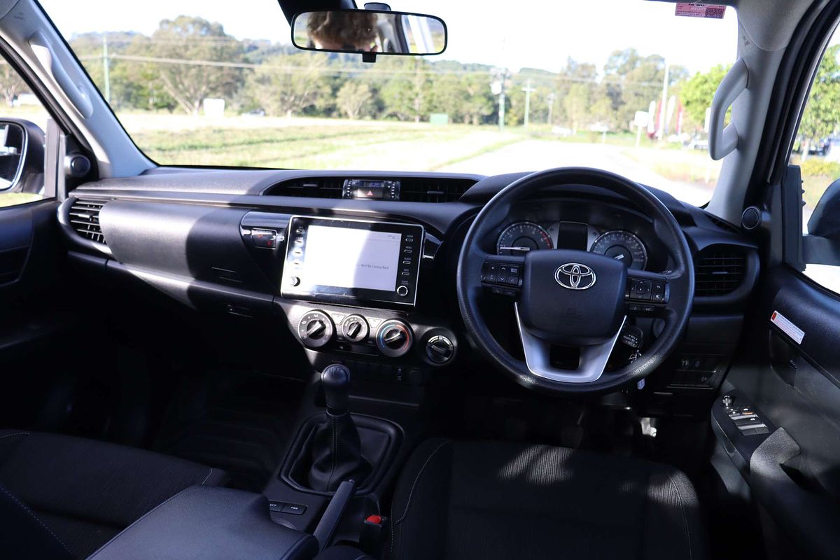 2024 Toyota Hilux SR GUN126R 4X4
