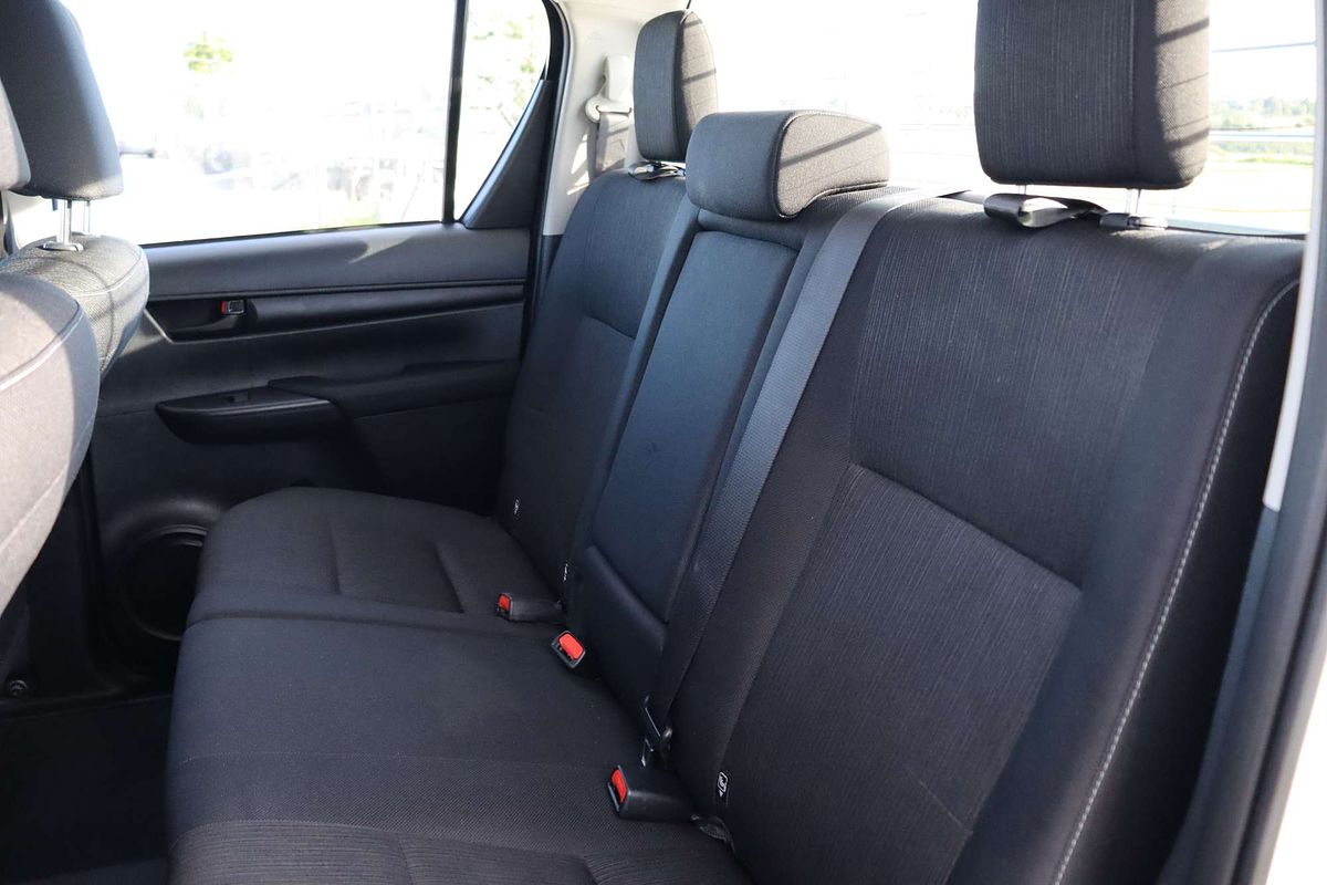 2024 Toyota Hilux SR GUN126R 4X4
