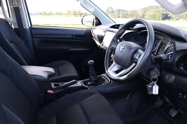 2024 Toyota Hilux SR GUN126R 4X4