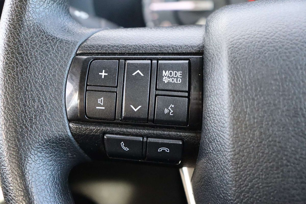 2024 Toyota Hilux SR GUN126R 4X4