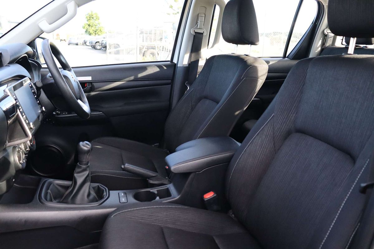 2024 Toyota Hilux SR GUN126R 4X4