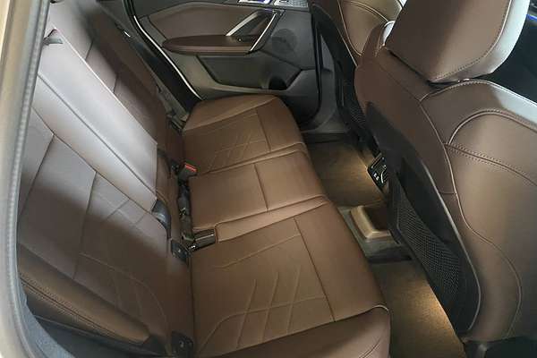 2024 BMW iX1 eDrive20 xLine U11