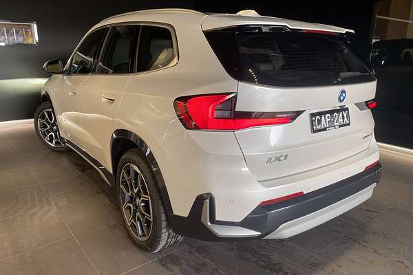 2024 BMW iX1 eDrive20 xLine U11