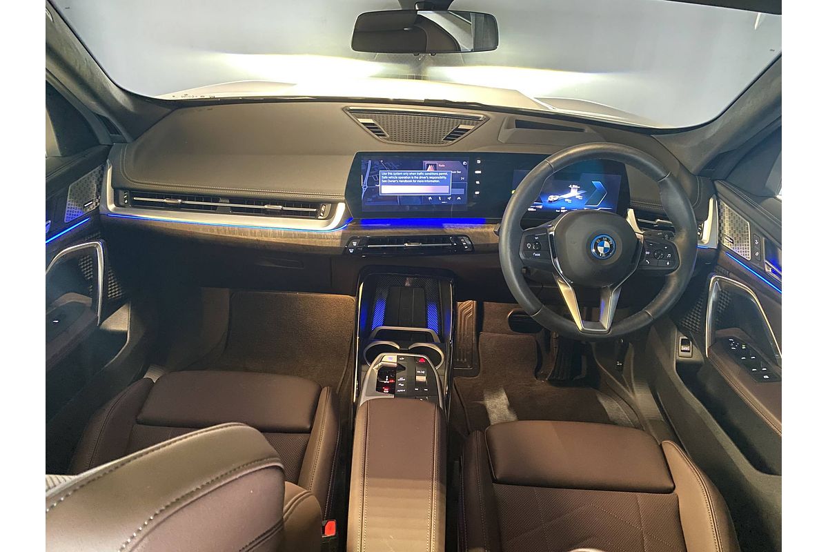 2024 BMW iX1 eDrive20 xLine U11