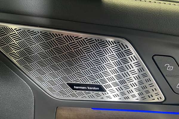 2024 BMW iX1 eDrive20 xLine U11