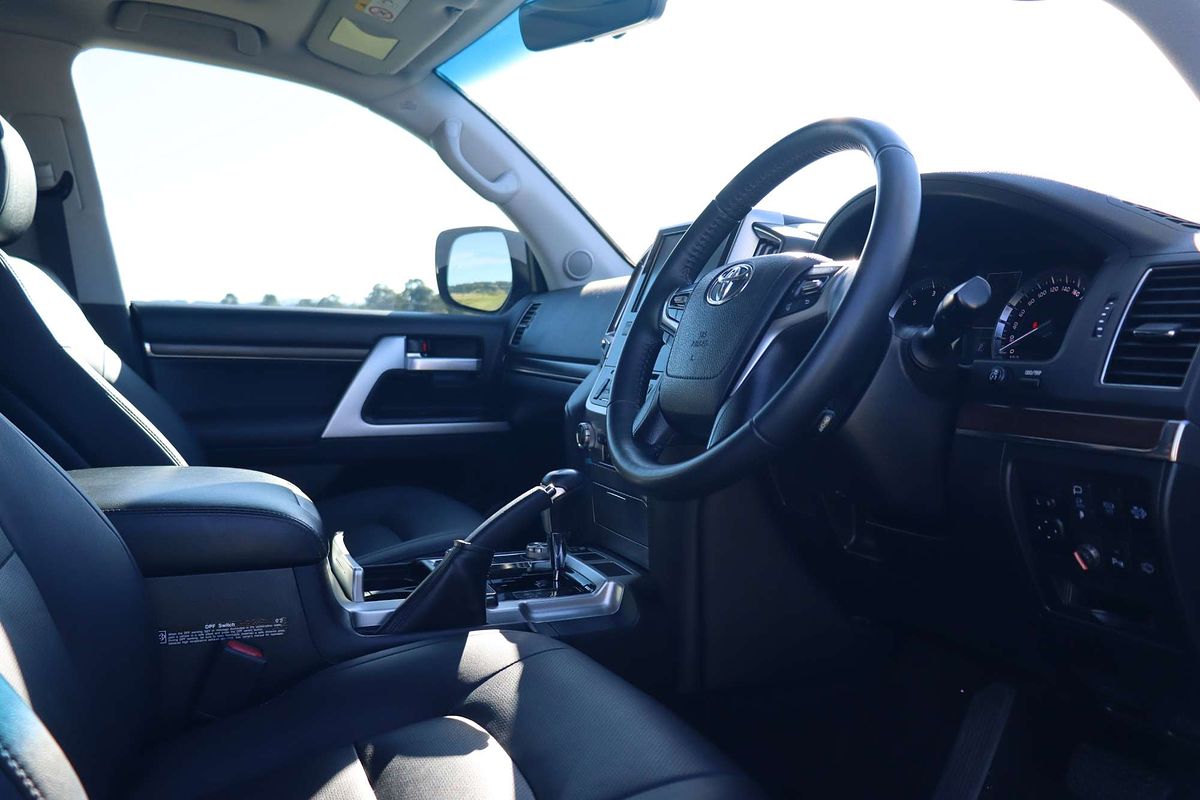 2020 Toyota Landcruiser VX VDJ200R