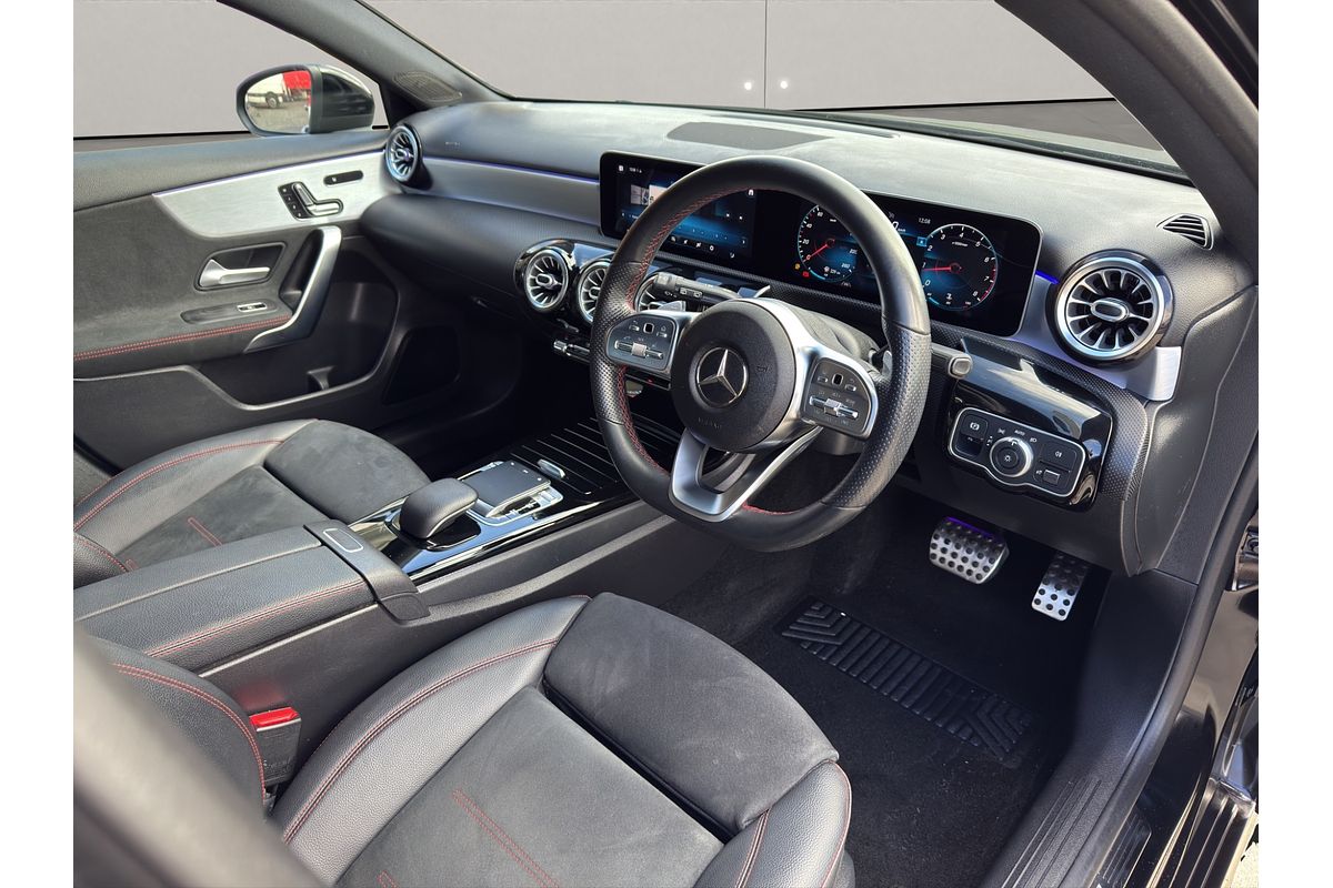 2020 Mercedes-Benz A-CLASS A180 AMG LINE 1.3P/7AT