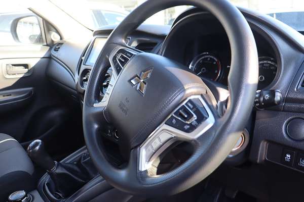 2022 Mitsubishi Triton GLX+ MR 4X4