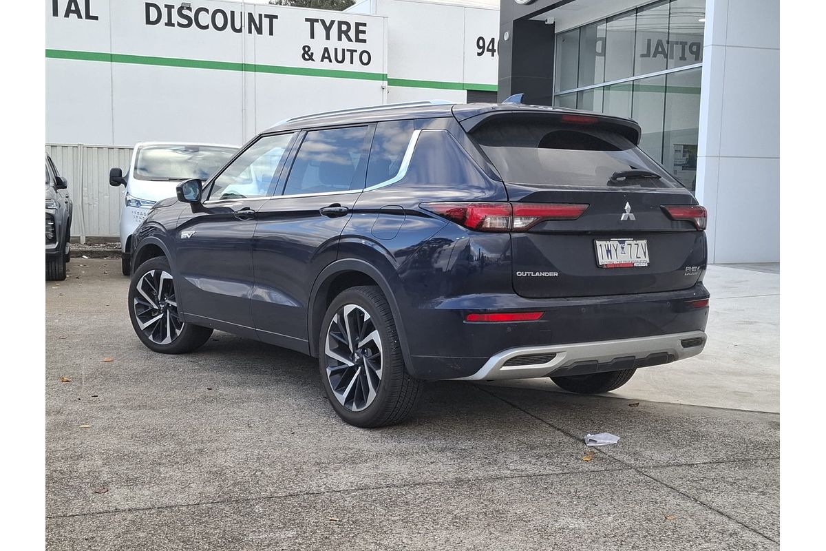 2022 Mitsubishi Outlander PHEV Exceed ZM