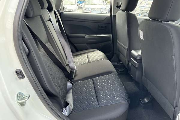 2024 Mitsubishi ASX ES XD