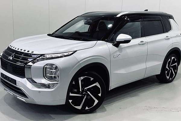 2022 Mitsubishi Outlander PHEV Exceed Tourer ZM AWD