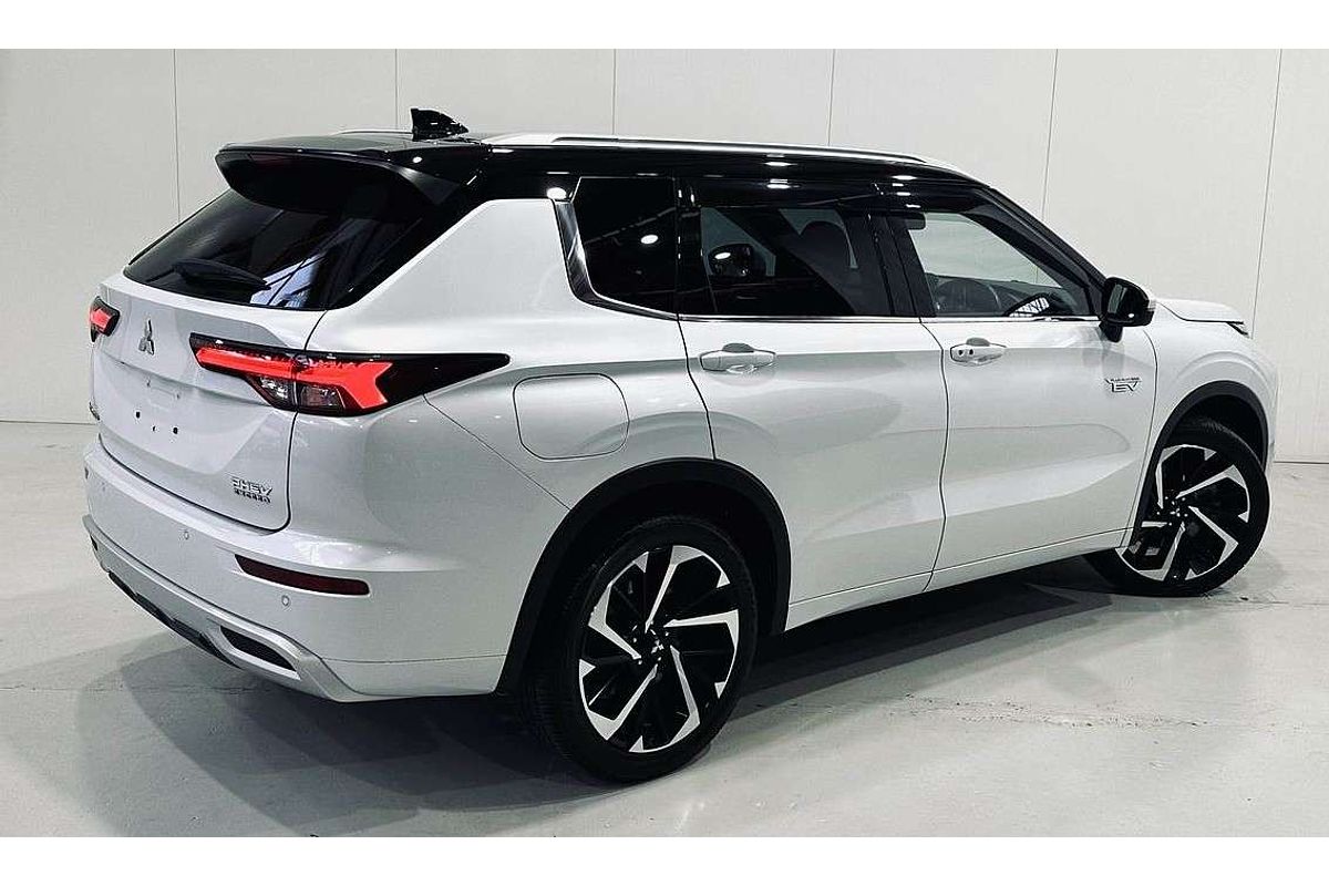 2022 Mitsubishi Outlander PHEV Exceed Tourer ZM AWD
