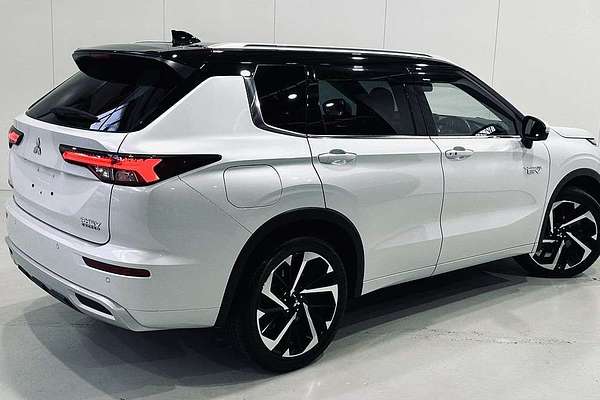 2022 Mitsubishi Outlander PHEV Exceed Tourer ZM AWD