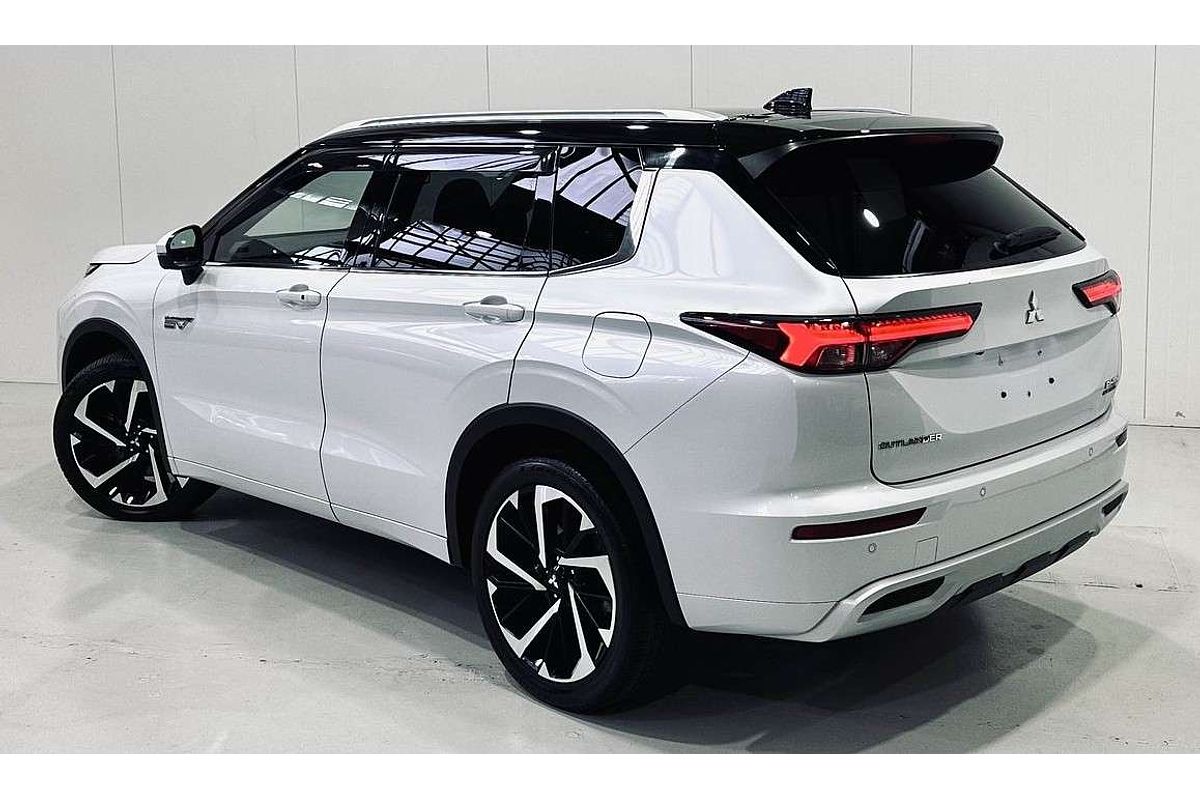 2022 Mitsubishi Outlander PHEV Exceed Tourer ZM AWD