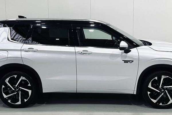 2022 Mitsubishi Outlander PHEV Exceed Tourer ZM AWD