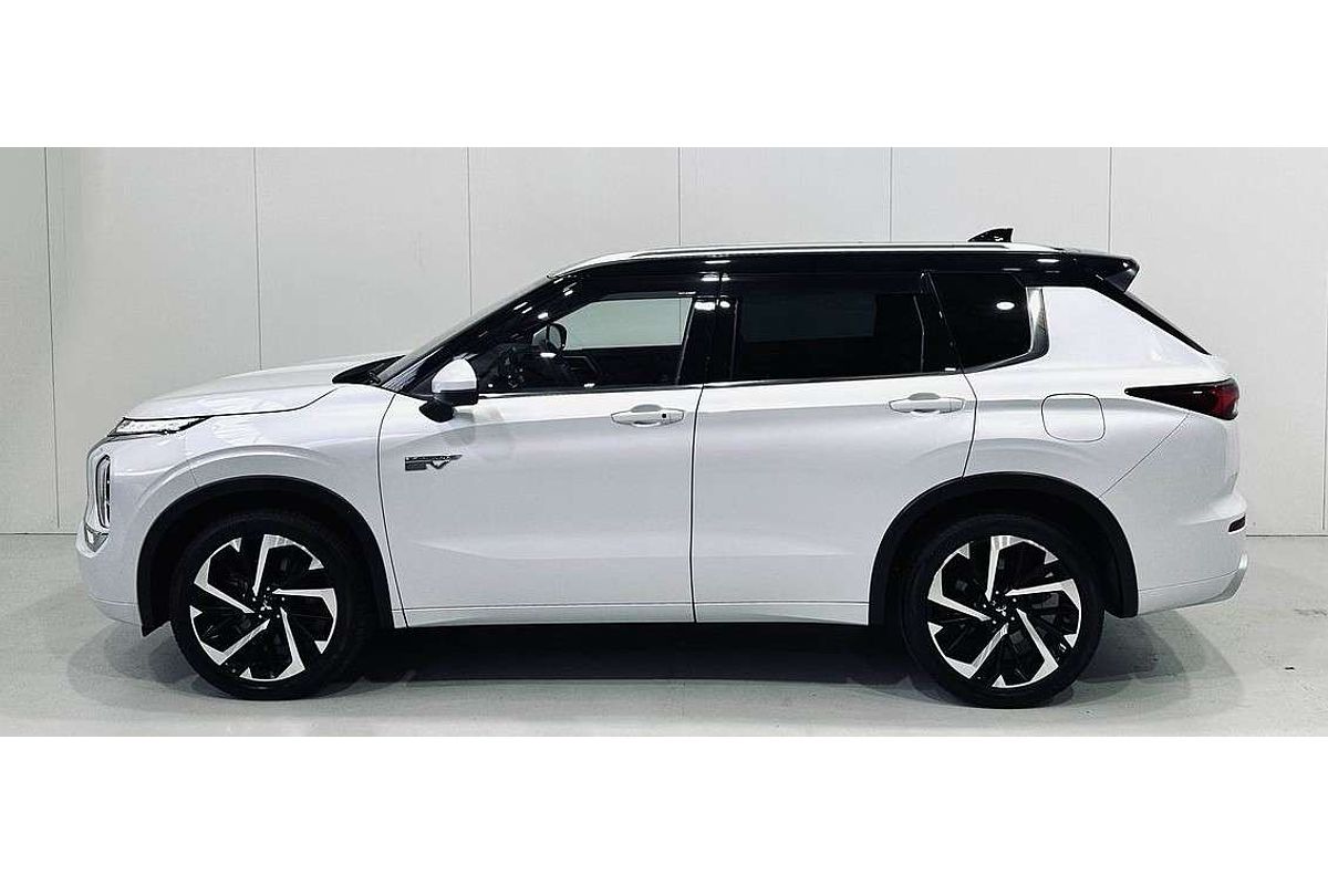 2022 Mitsubishi Outlander PHEV Exceed Tourer ZM AWD