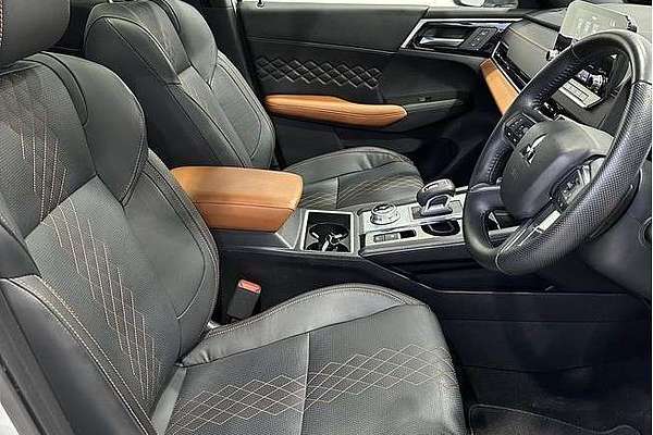 2022 Mitsubishi Outlander PHEV Exceed Tourer ZM AWD