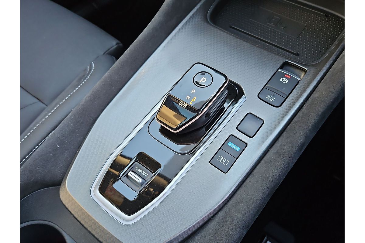 2025 Nissan QASHQAI N-DESIGN e-POWER J12
