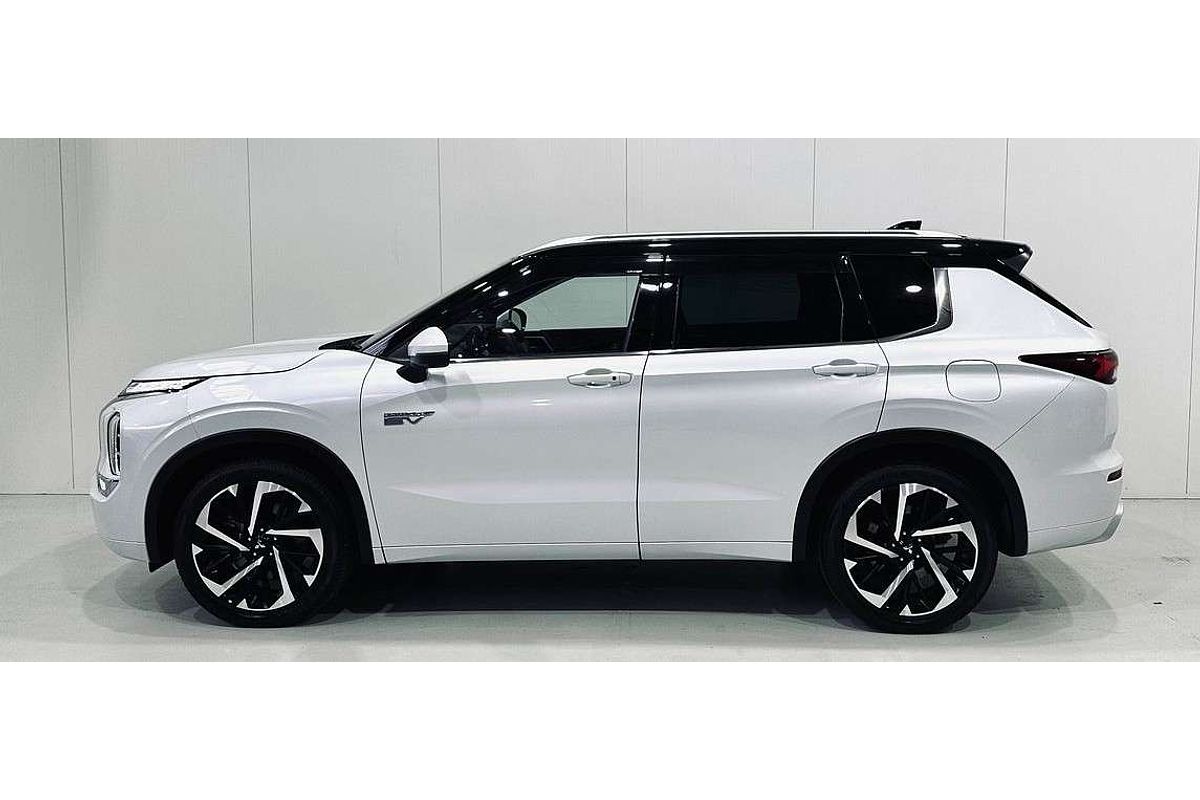 2022 Mitsubishi Outlander PHEV Exceed Tourer ZM AWD