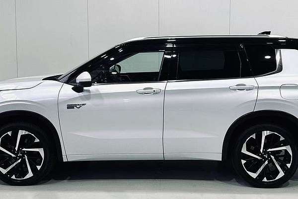 2022 Mitsubishi Outlander PHEV Exceed Tourer ZM AWD