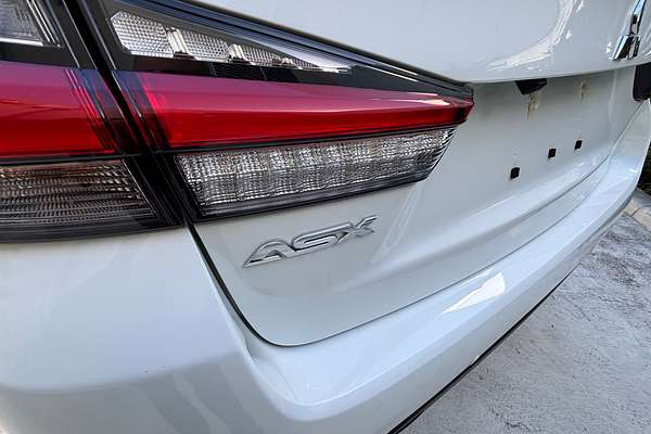 2025 Mitsubishi ASX ES XD