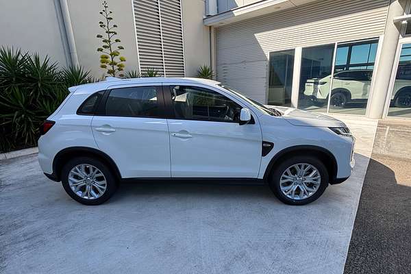 2025 Mitsubishi ASX ES XD