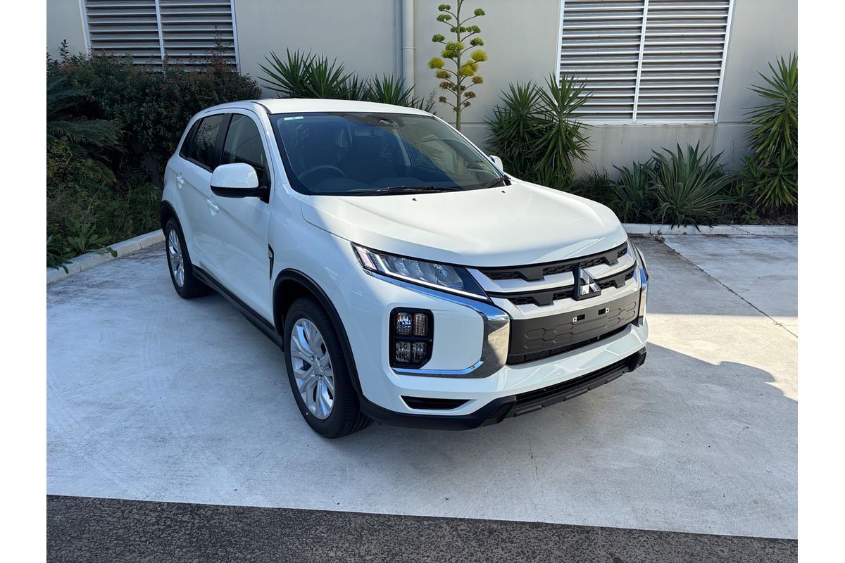 2025 Mitsubishi ASX ES XD