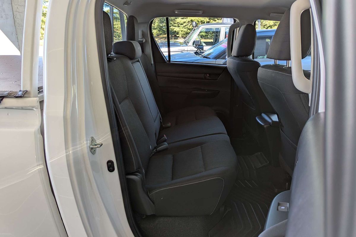 2024 Toyota Hilux SR GUN126R 4X4