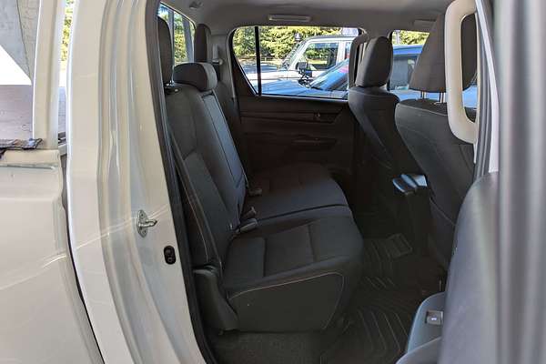 2024 Toyota Hilux SR GUN126R 4X4