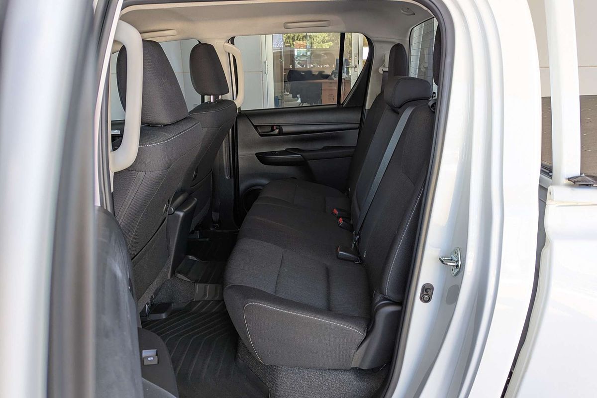 2024 Toyota Hilux SR GUN126R 4X4