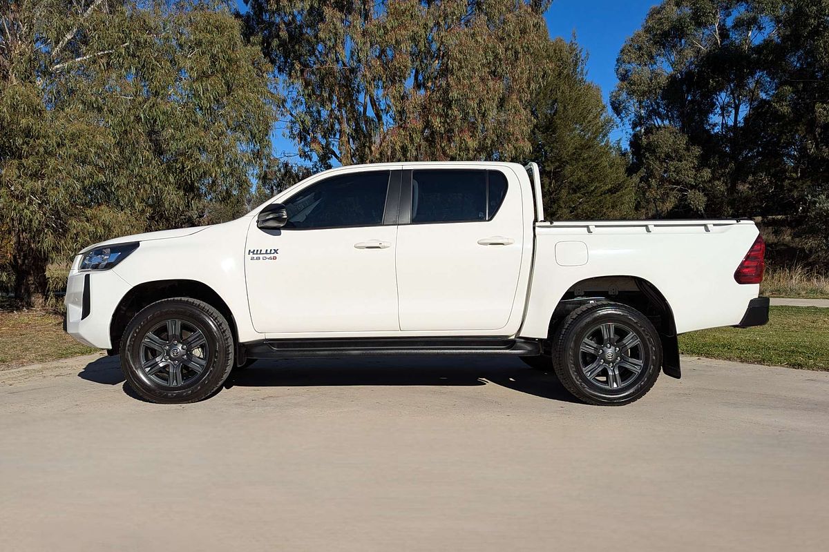 2024 Toyota Hilux SR GUN126R 4X4