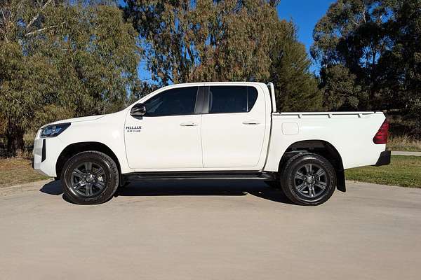2024 Toyota Hilux SR GUN126R 4X4