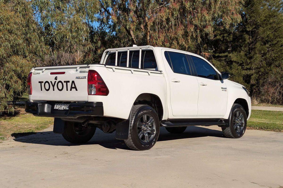 2024 Toyota Hilux SR GUN126R 4X4