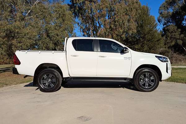 2024 Toyota Hilux SR GUN126R 4X4