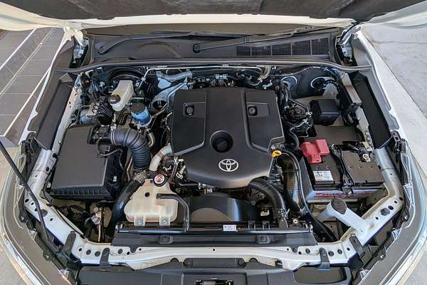 2024 Toyota Hilux SR GUN126R 4X4