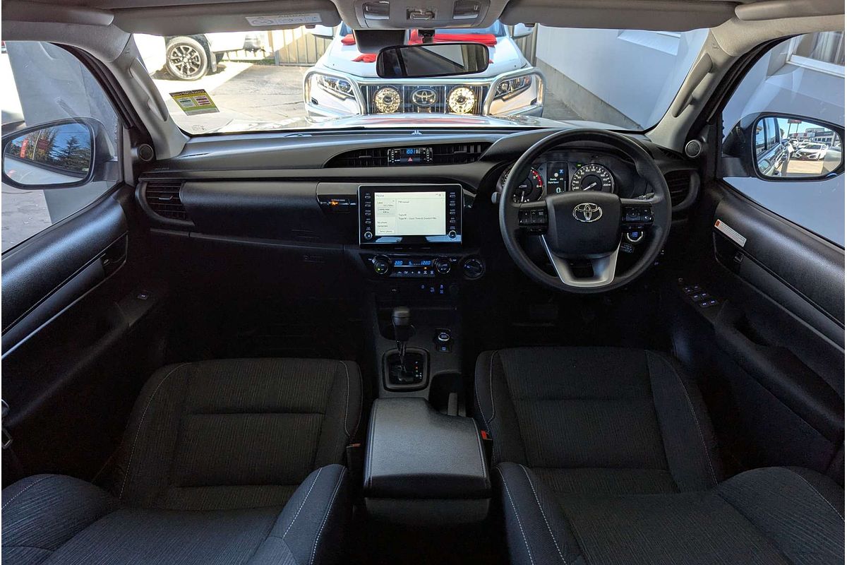2024 Toyota Hilux SR GUN126R 4X4